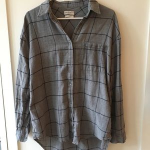 Aritzia boyfriend shirt